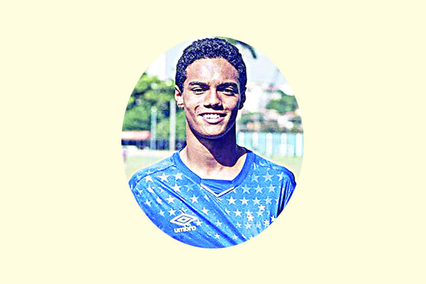 বার্সেলোনা ১৯ দলে রোনালদিনহোর ছেলে