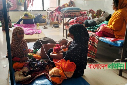 ঠাণ্ডাজনিত রোগ বেড়ে যাওয়ায় চাপ বেড়েছে নওগাঁর হাসপাতালে