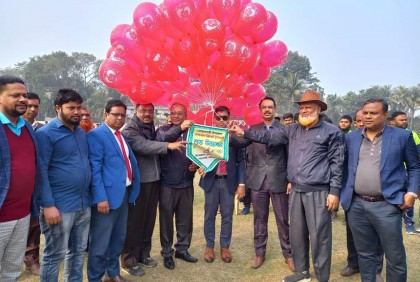বোয়ালমারীতে গোল্ডকাপ ক্রিকেট টুর্নামেন্টের উদ্বোধন 