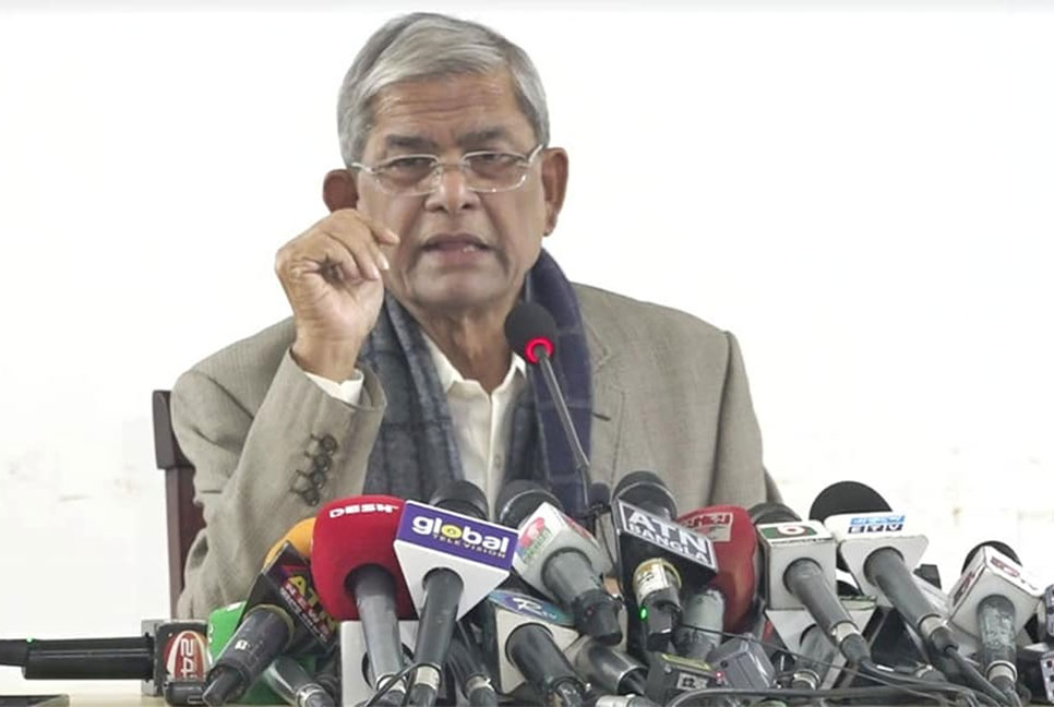 নিষেধাজ্ঞা আসা উচিত সরকারের বিরুদ্ধে : মির্জা ফখরুল