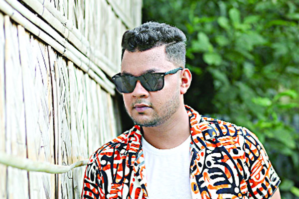 রুবেল খন্দকারের গান ‘পাখি’