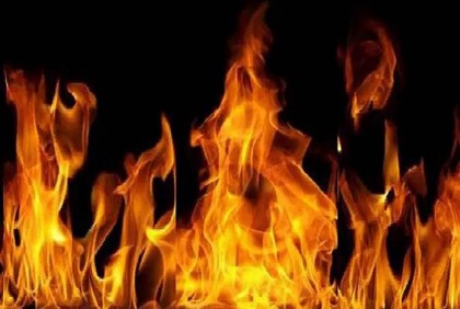 কালিয়াকৈরে  অগ্নিকাণ্ডে ছয় ঘর পুড়ে ছাই
