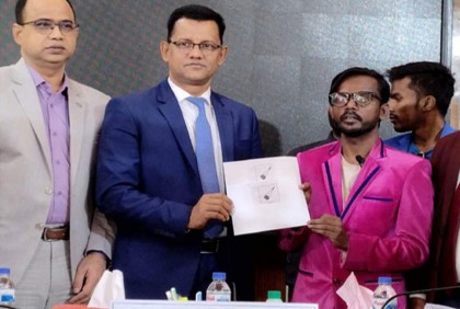 একতারা প্রতীক পেলেন হিরো আলম
