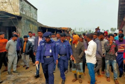 কুষ্টিয়ায় চাঁদাবাজি বন্ধের দাবিতে সিএনজি-মাহেন্দ্র চালকদের ধর্মঘট