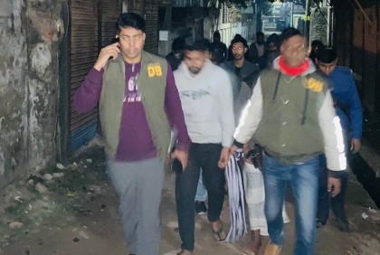 পাবনায় অভিনব কায়দায় ডাকাতি, গ্রেফতার ৩