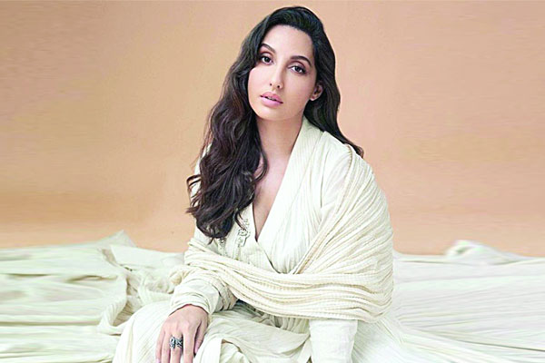 নোরার চমক