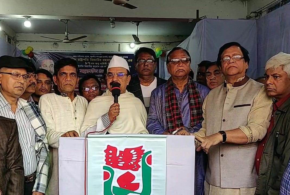জনগণ একদিন আমাদের পুরস্কৃত করবে : গয়েশ্বর 


