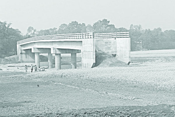 সেতু আছে সড়ক নেই