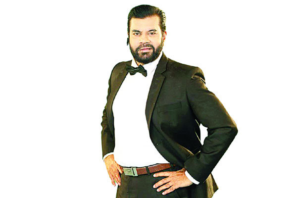 অ্যাকশন হিরো ইলিয়াস কাঞ্চন