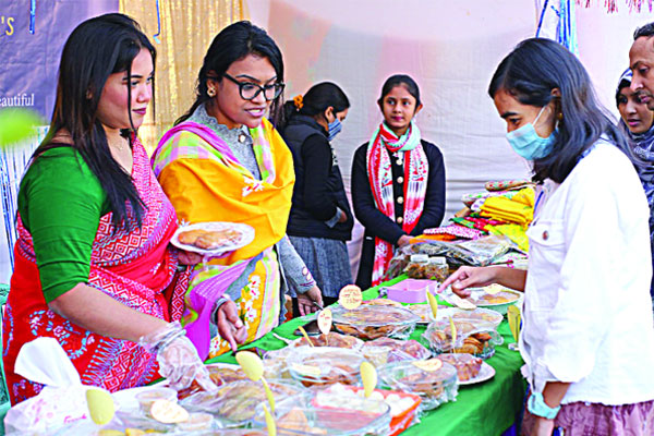 সিলেটে পিঠা উৎসবে প্রাণের উচ্ছ্বাস