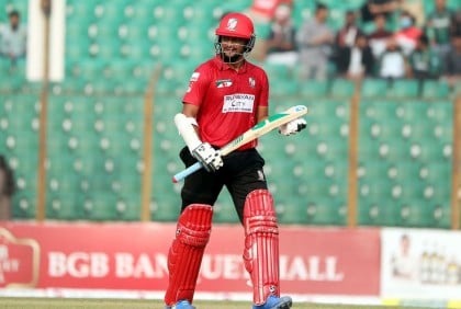 ‘সাকিব ব্যাটিং ফর্মের চূড়ায় আছে’