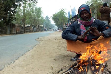 পাবনায় তীব্র শীতে জনজীবন বিপর্যস্ত