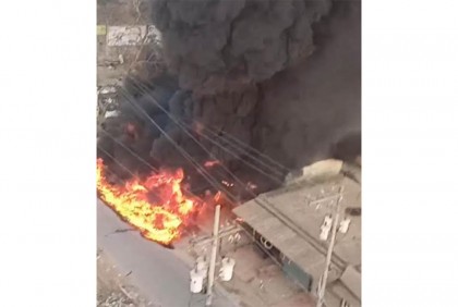 শ্রীনগরে ৪ দোকানে অগ্নিকাণ্ড