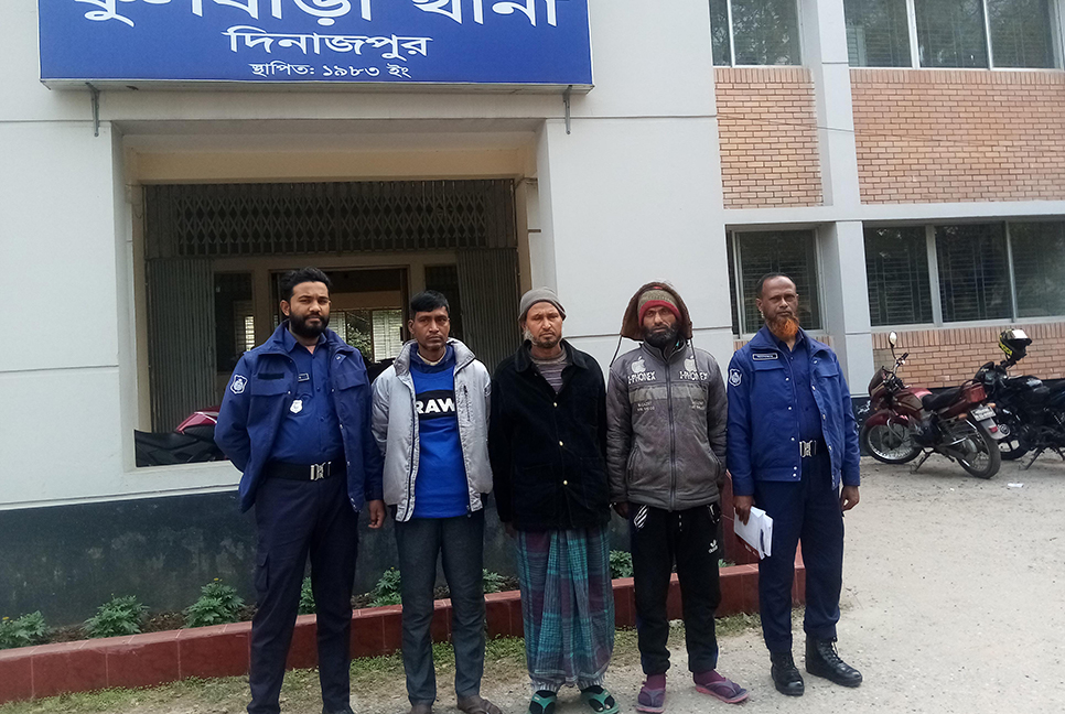 ফুলবাড়ীতে পৃথক মামলার তিন আসামি গ্রেফতার