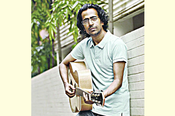 বাপ্পা মজুমদারের ‘আর কেউ নেই’