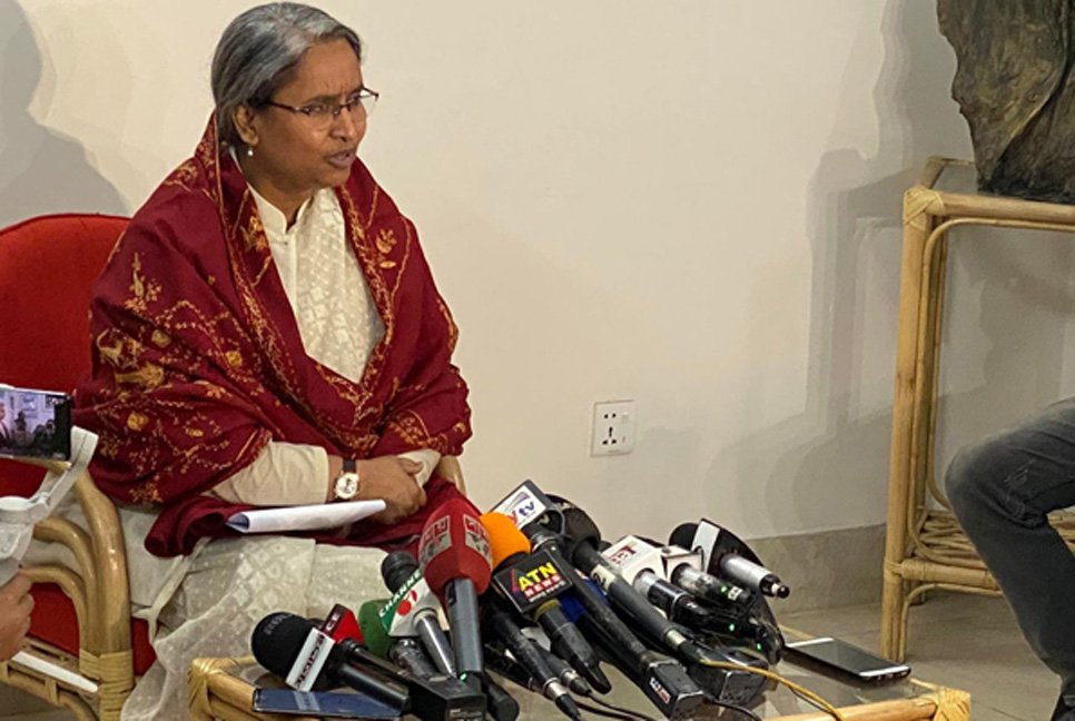 পাঠ্যপুস্তকের ভুল নিয়ে শিক্ষামন্ত্রীর সংবাদ সম্মেলন মঙ্গলবার 

