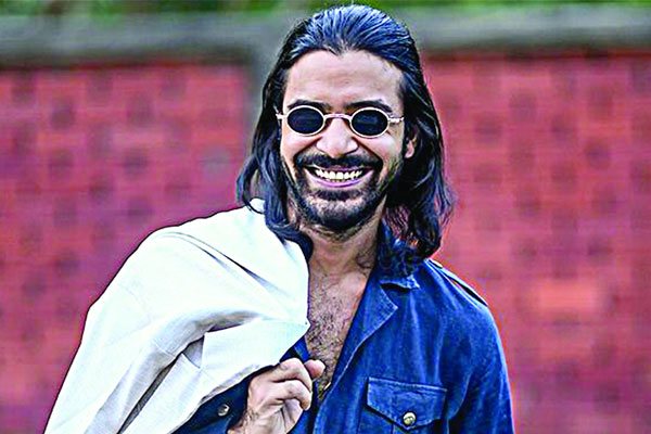 রাজ বললেন, পরী একটু দুষ্টু