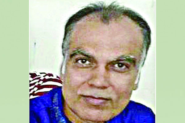 মাঠেই মারা গেলেন ফুটবলার ডাবলু