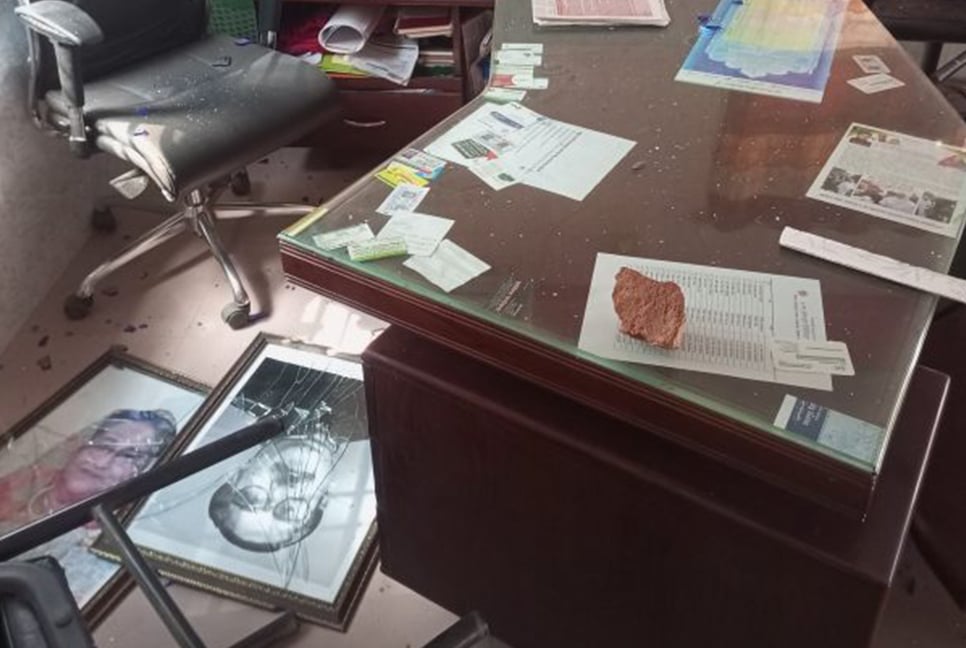 ফরিদপুরে সাবেক ও বর্তমান চেয়ারম্যান গ্রুপের সংঘর্ষ, আহত ২০