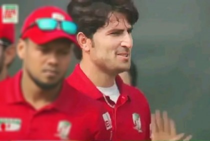বিপিএলে এক ওভারে ৩ উইকেট শিকার পাকিস্তানি পেসারের