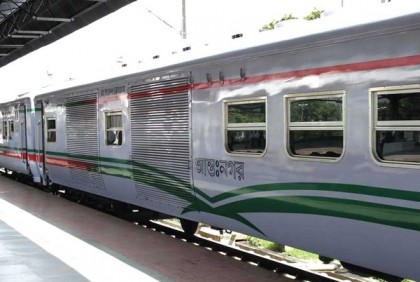 
রায়পুরায় ট্রেনের ধাক্কায় দুইজনের মৃত্যু