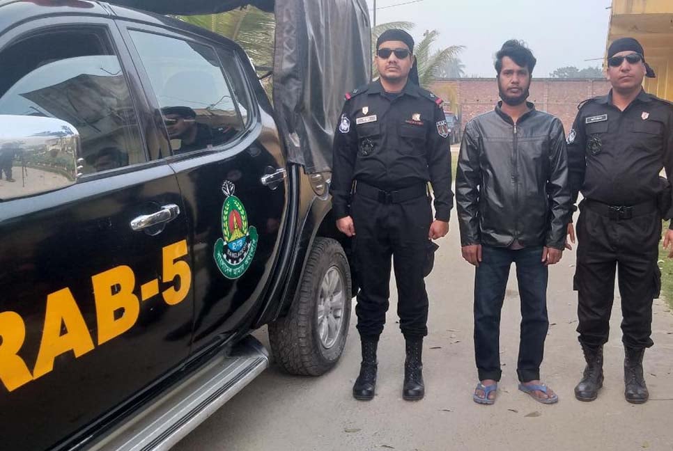 নাটোরে নিষিদ্ধ ট্যাবলেটসহ মাদক ব্যবসায়ী আটক