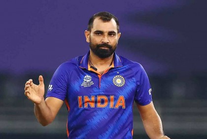 স্ত্রীর মামলার পর দল থেকে বাদ শামি!