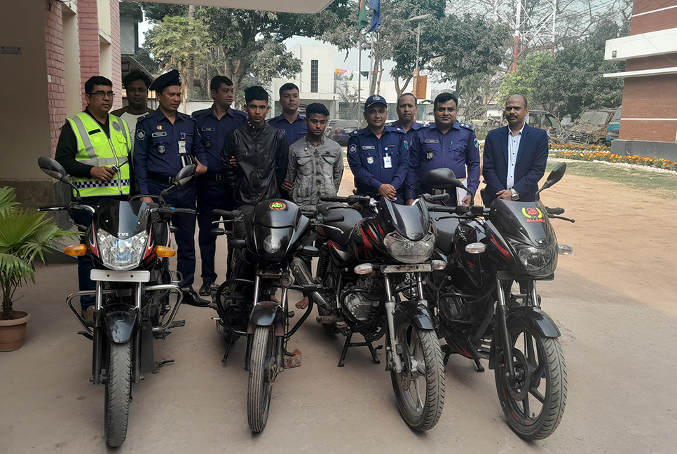 মোটরসাইকেল চোর চক্রের ২ সদস্য আটক