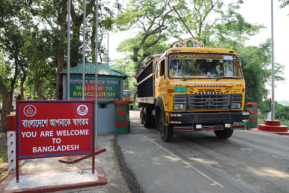 সরস্বতী পূজা উপলক্ষে আখাউড়া স্থলবন্দর দিয়ে দুইদিন আমদানি-রপ্তানি বন্ধ