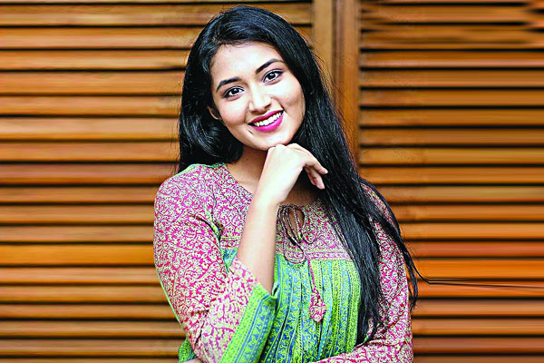 অন্য এক ফারিণ