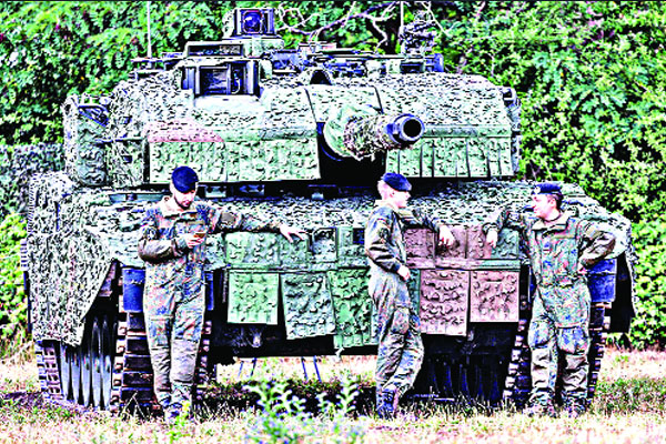 যুক্তরাষ্ট্রও পাঠাচ্ছে ট্যাংক