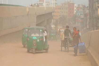 ৫ দিন ধরে বায়ুদূষণে শীর্ষে ঢাকা