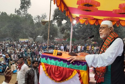 অস্ত্রের চেয়ে বঙ্গবন্ধু অনেক বড় : কাদের সিদ্দিকী