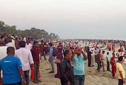 তিনদিনের ছুটিতে কুয়াকাটায় পর্যটকের ঢল
