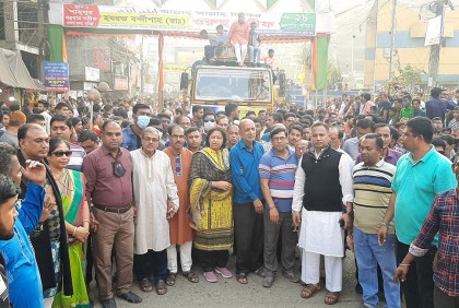 সরস্বতী পূজায় কুমিল্লা নগরীতে আনন্দ মিছিল