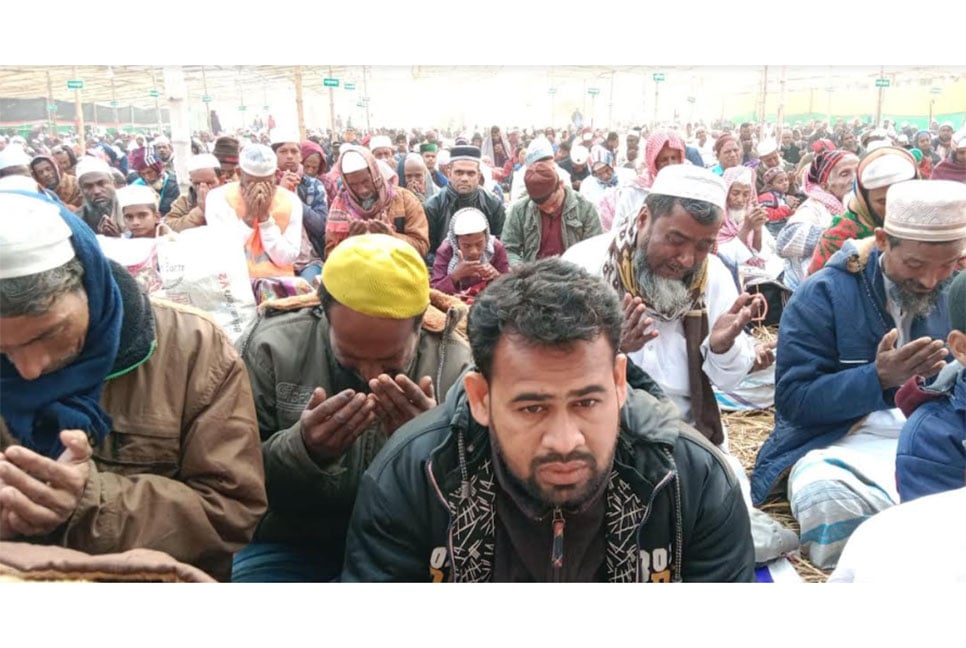 লক্ষ্মীপুরে শান্তি কামনার মধ্য দিয়ে শেষ হলো সুন্নী ইজতেমা