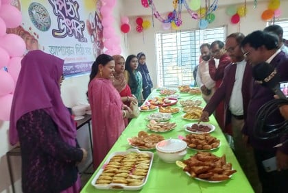 কালিয়াকৈরে পিঠা উৎসব