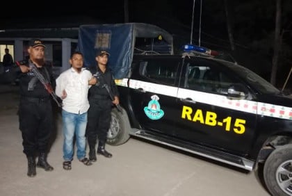 টেকনাফে র‌্যাবের অভিযানে ইয়াবাসহ আটক ১