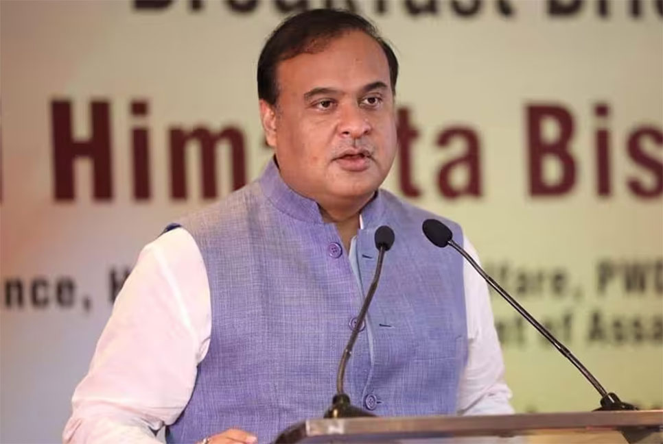 মা হওয়ার ‘সঠিক’ বয়স জানালেন আসামের মুখ্যমন্ত্রী