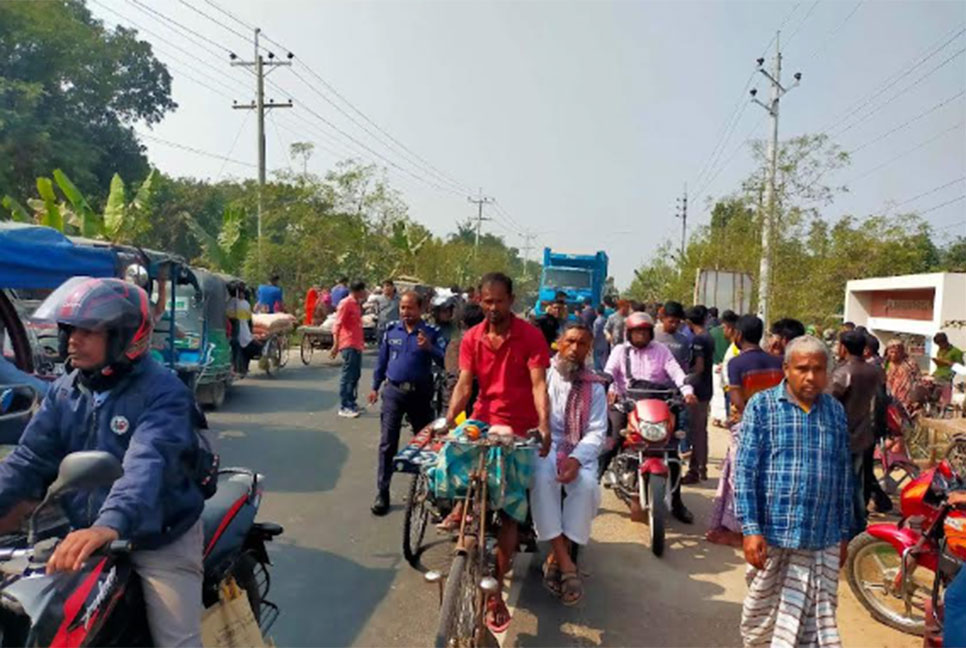কুষ্টিয়ায় মোটরসাইকেলের ধাক্কায় স্কুলছাত্রী নিহত, আহত ২