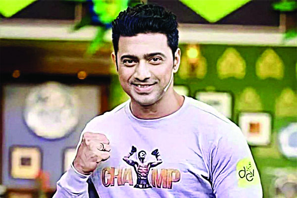 ব্যোমকেশ হচ্ছেন দেব