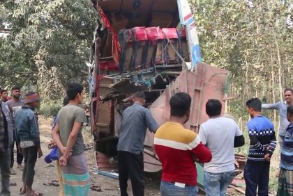 মহেশপুরে দুই বাসের সংঘর্ষে আহত ১৫ 