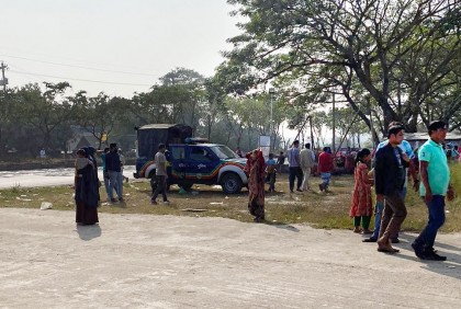 কুমিল্লার সড়কে ঝরলো দুই প্রাণ