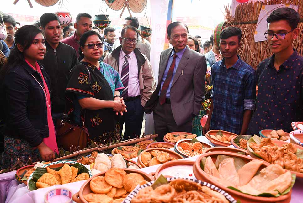 বেরোবিতে প্রথমবারের মতো পিঠা উৎসব