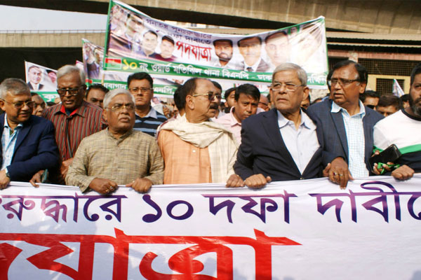 এক-এগারোর পর কারা পালিয়েছিল মানুষ জানে