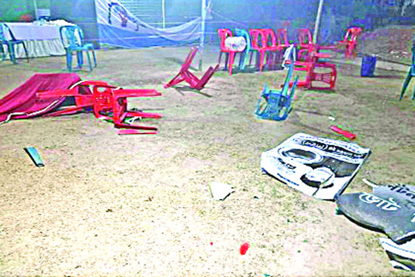 শেষ মুহূর্তে উত্তেজনা উপনির্বাচনে