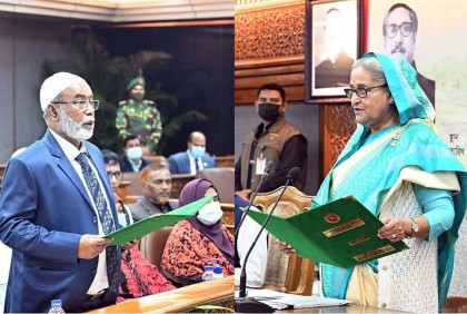 শপথ নিলেন রসিক মেয়র-কাউন্সিলররা 

