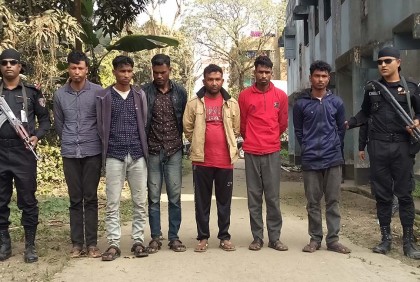 নাসিরনগরে ডাকাত দলের ৬ সদস্য আটক