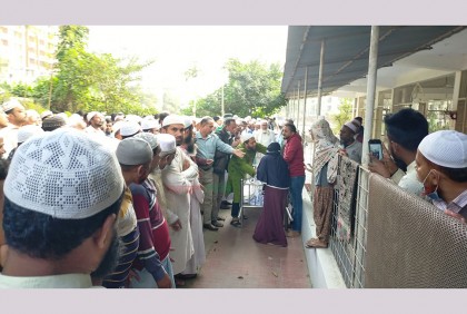 লাশ রেখে সম্পত্তি নিয়ে মা-মেয়ের ধস্তাধস্তি