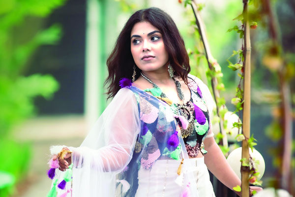 সাজে শুভ্রতা